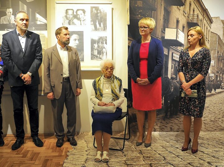 Wystawa „Różne światy – jedna historia. Dzieje ludności żydowskiej w Zagłębiu Dąbrowskim” – fotorelacja