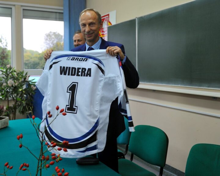 Wiceminister Jan Widera na inauguracji roku szkolnego w Szkole Mistrzostwa Sportowego w Sosnowcu
